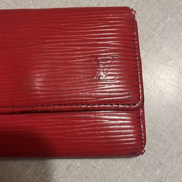 Vintage LV EPI KEY HOLDER NEEDS REPAIR - Picture 2 of 4